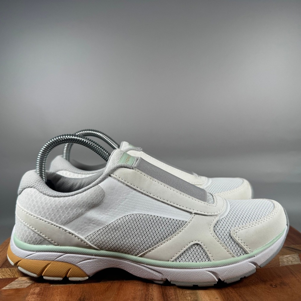Vionic Samana White Grey Slip On Walking Sneakers Shoes Womens 8.5 Orthopedic
